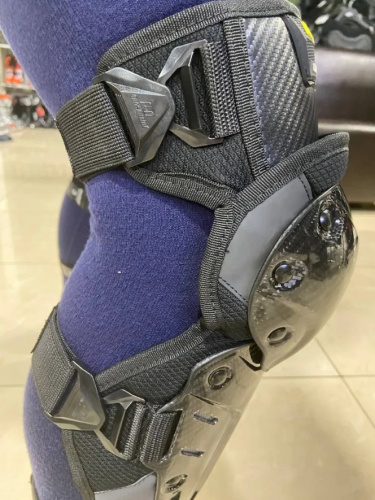 Ones Again Наколенники Carbon Fiber Force в Кемерове